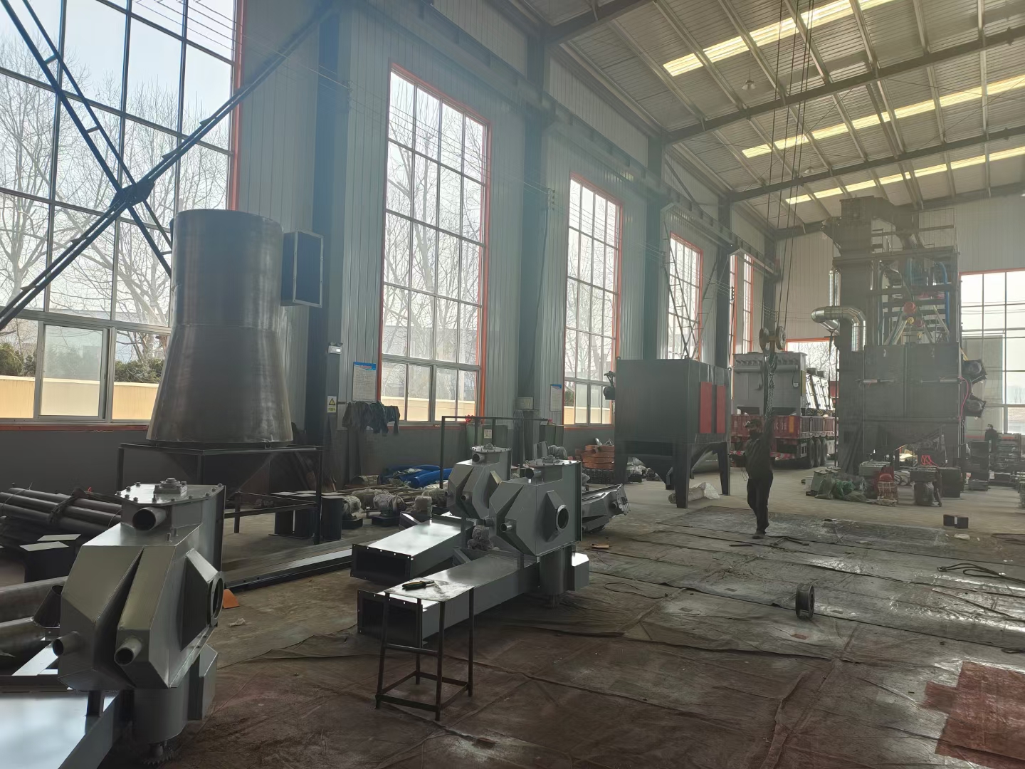 打沙除銹機視頻_打砂除銹機設備_吊掛打砂除銹機