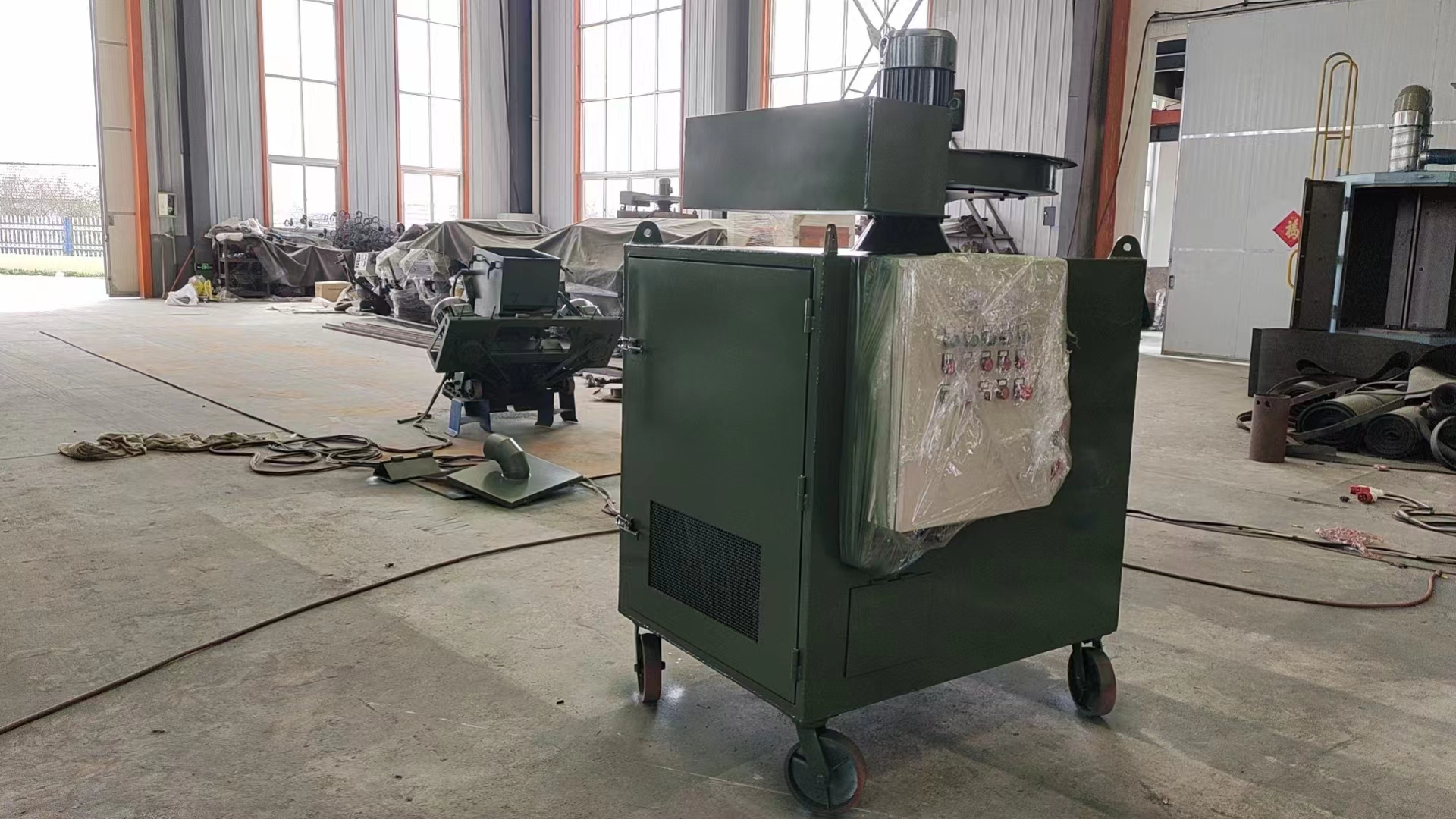 拋丸機配件鋼砂_汽車護欄拋丸打砂機_拋丸機護板圖片