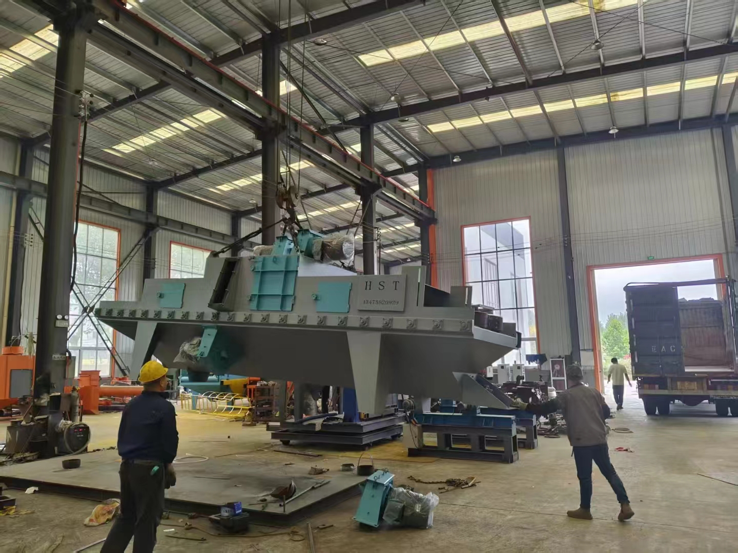 除銹打砂機圖片_沙子除銹機_吊掛打砂除銹機